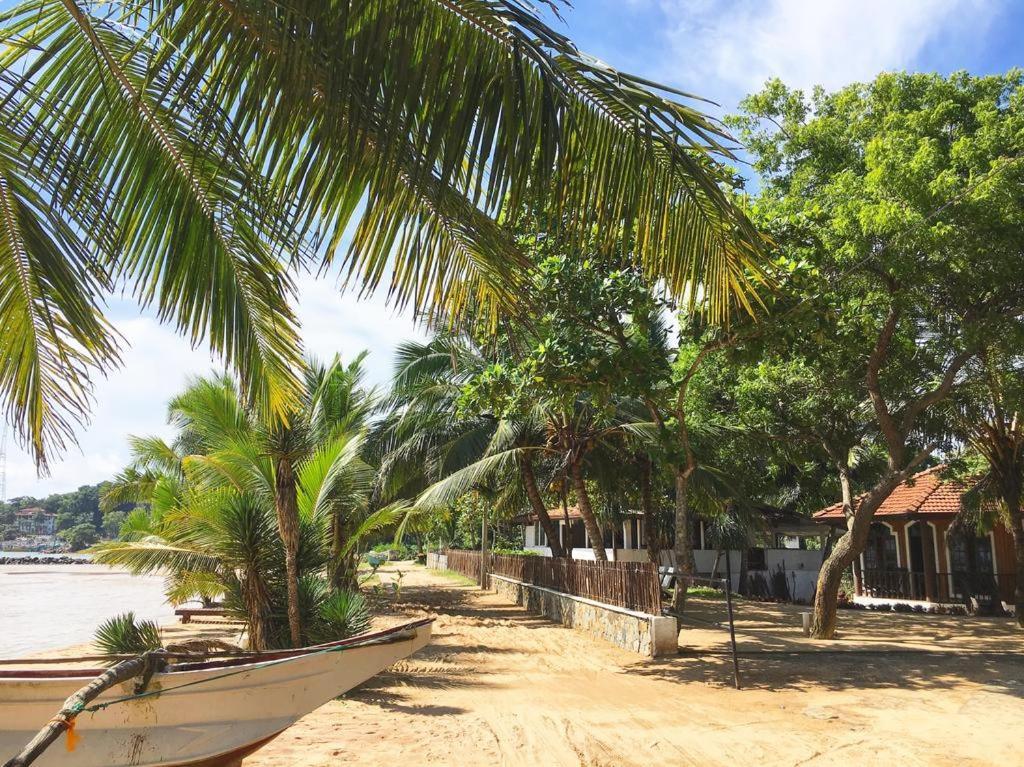 Serenity Beach Cabanas Tangalle Bagian luar foto