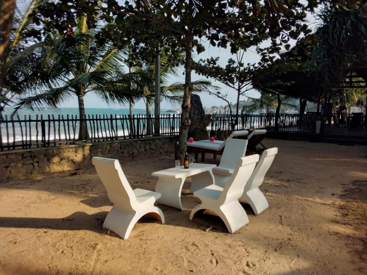 Serenity Beach Cabanas Tangalle Bagian luar foto